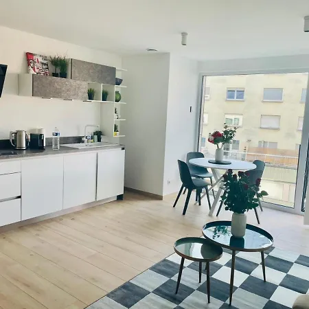 Apartment Brand New 1 Bedroom In Center With Terrace - 4a